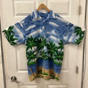 Hawaiian shirt. Medium size.